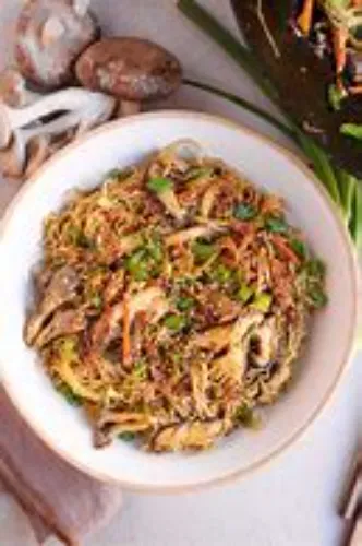 MUSHROOM NOODLES